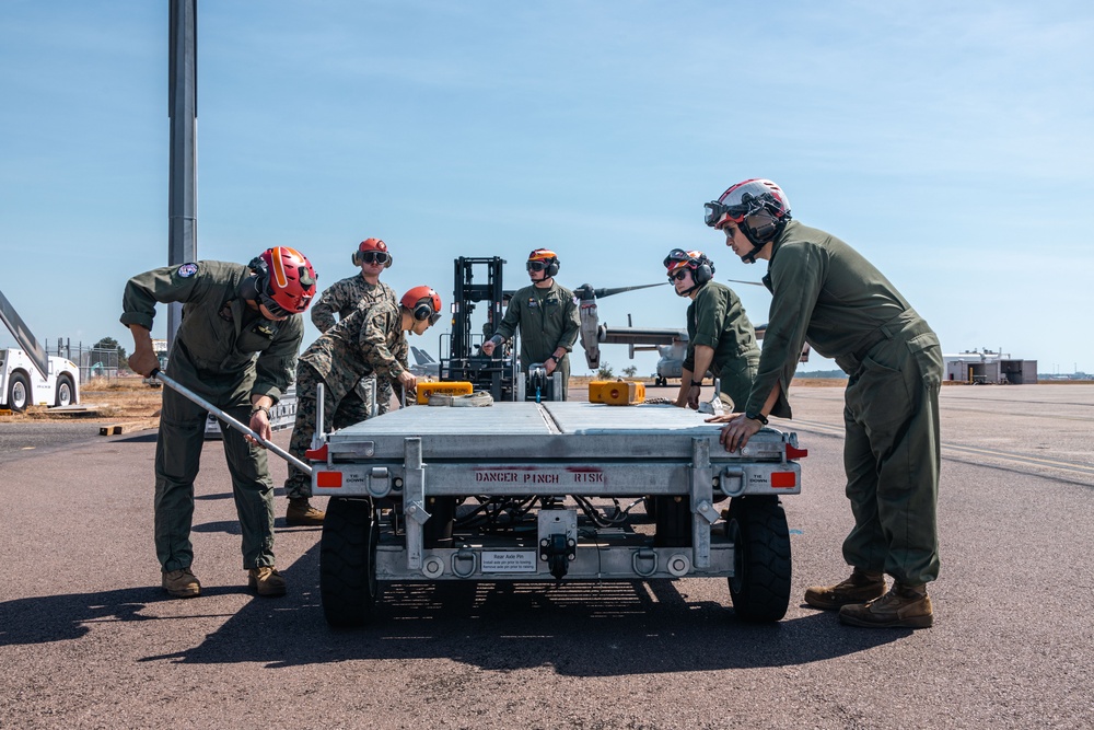 Talisman Sabre 25: Marines conduct loading drills with Marine Adjustable Cargo Trailer