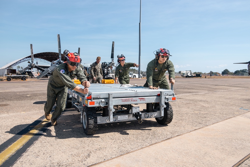 Talisman Sabre 25: Marines conduct loading drills with Marine Adjustable Cargo Trailer