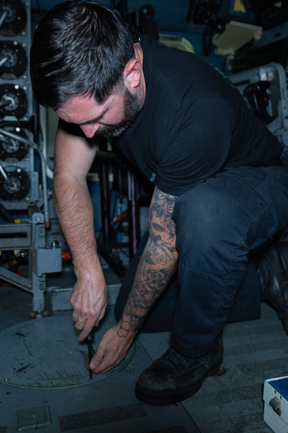 Seahawk Maintenance on USS Paul Ignatius (DDG 117)