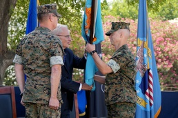 Issitt succeeds Chunn as commander of DLA Distribution San Joaquin