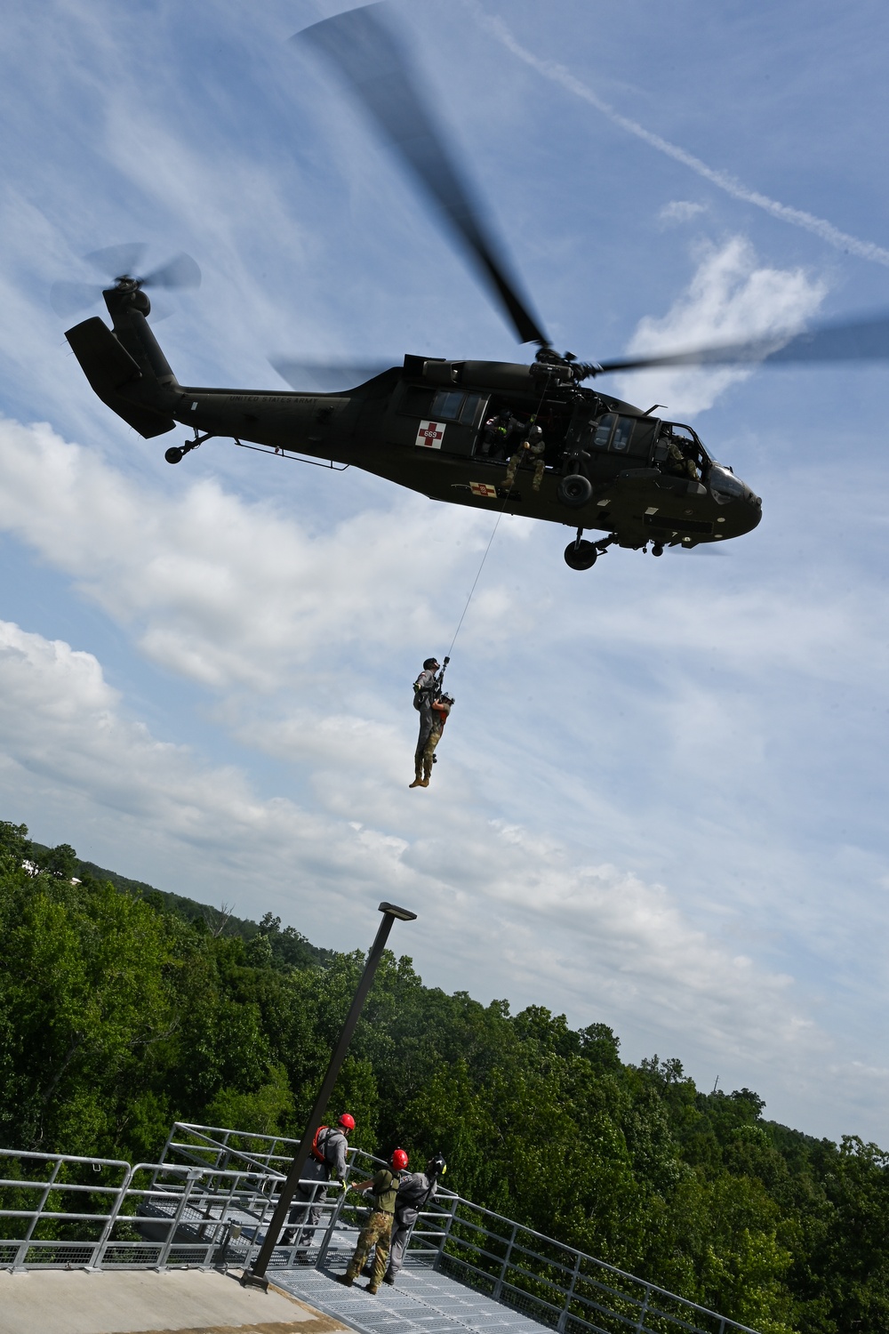 VNG HART trains on advanced hoist techniques