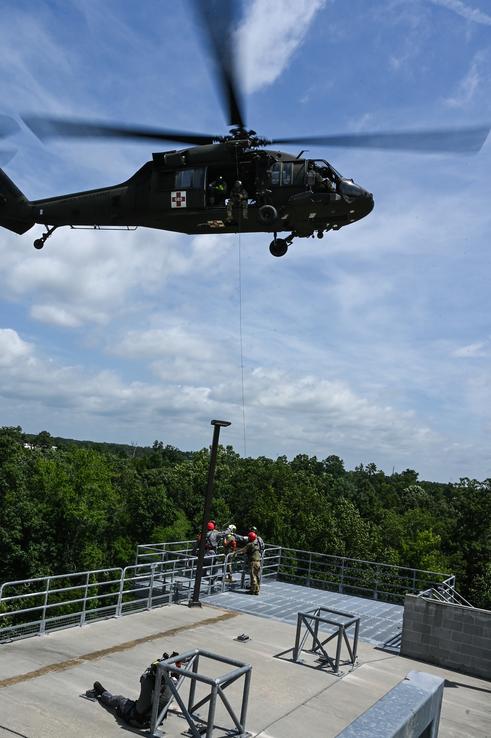 VNG HART trains on advanced hoist techniques