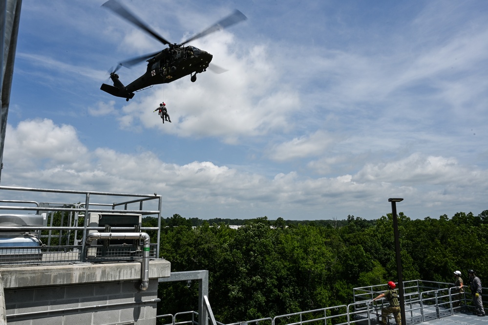 VNG HART trains on advanced hoist techniques