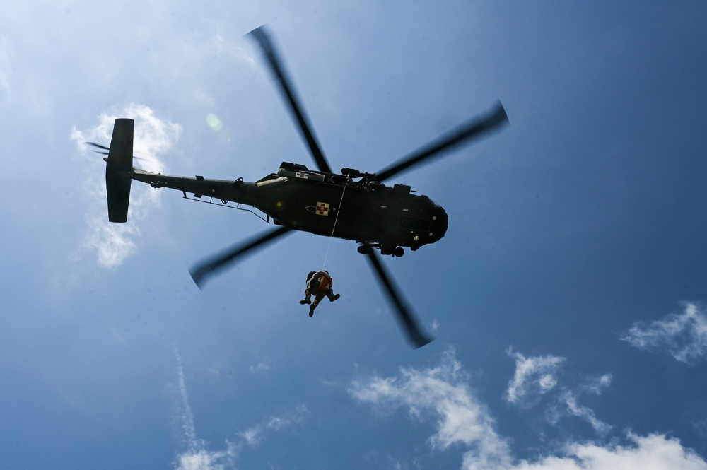 VNG HART trains on advanced hoist techniques