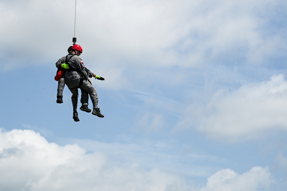 VNG HART trains on advanced hoist techniques