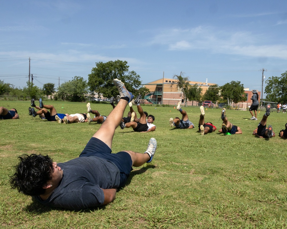 Recruiting Sub-Station Austin South conducts PT with Akins Early College High School