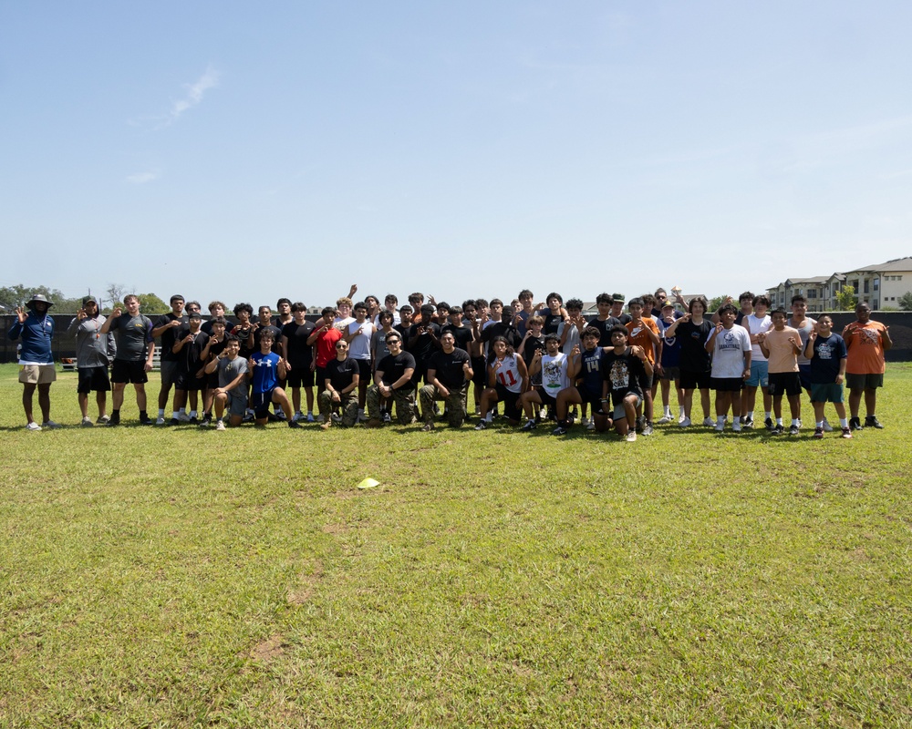 Recruiting Sub-Station Austin South conducts PT with Akins Early College High School