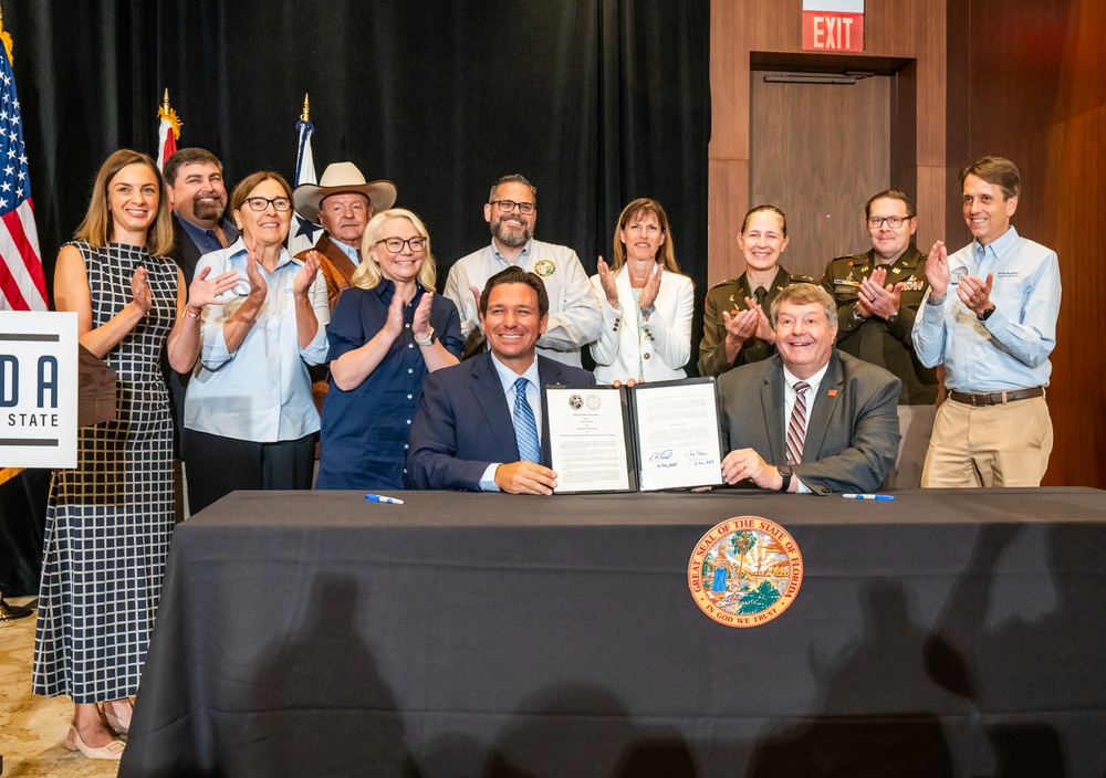 Army and State of Florida sign agreement to expedite Everglades Restoration
