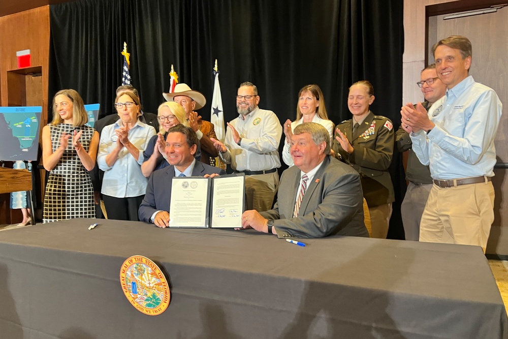 Army and State of Florida sign agreement to expedite Everglades Restoration