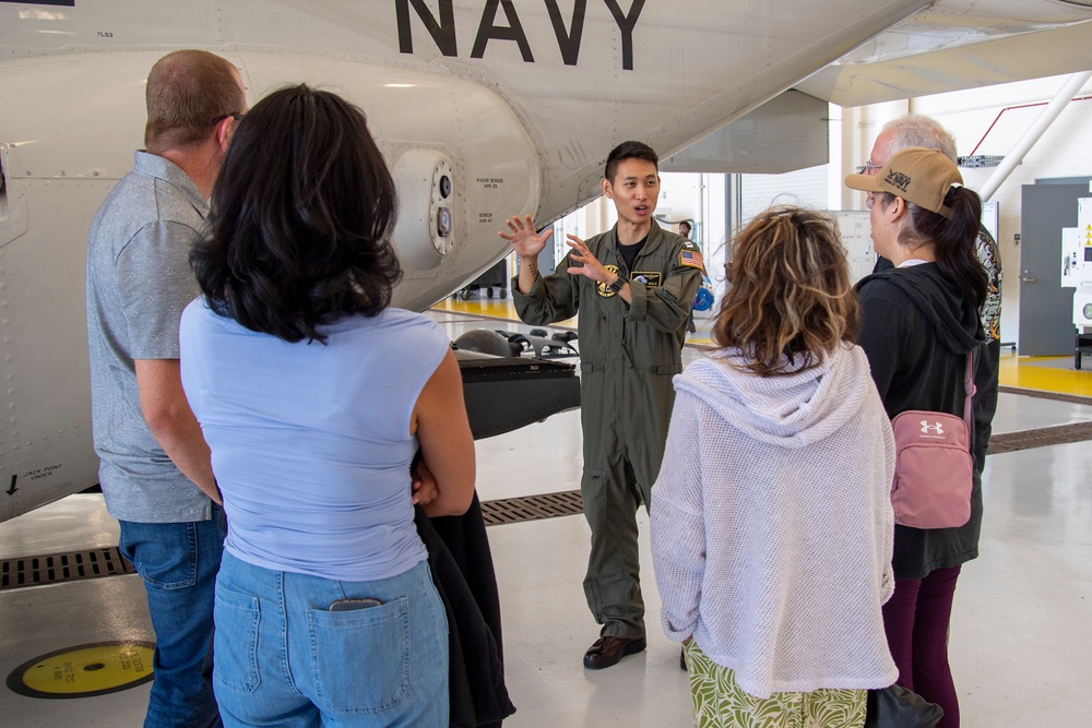 NTAG and Civilian Educators Tour VRM-30
