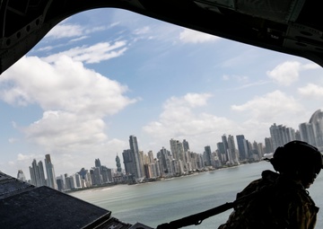JTF-Bravo and JSCG-P members fly over Panama during PANAMAX-Alpha Phase I