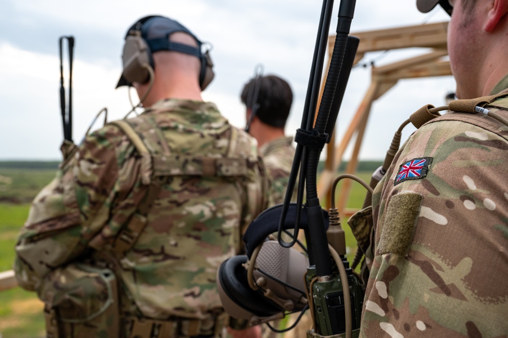 Air Commandos conduct Emerald Warrior-Spiral with UK Air Ground Integration School Members