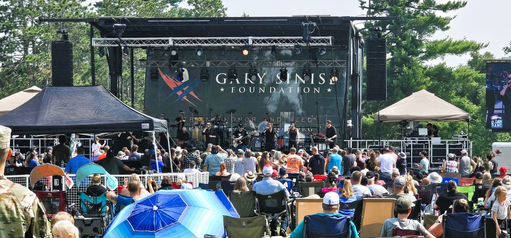 Lt. Dan Band entertains nearly a thousand guests during July 2025 concert at Fort McCoy