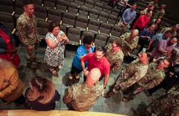 Holstead takes command of Fort Knox Garrison from Ricci