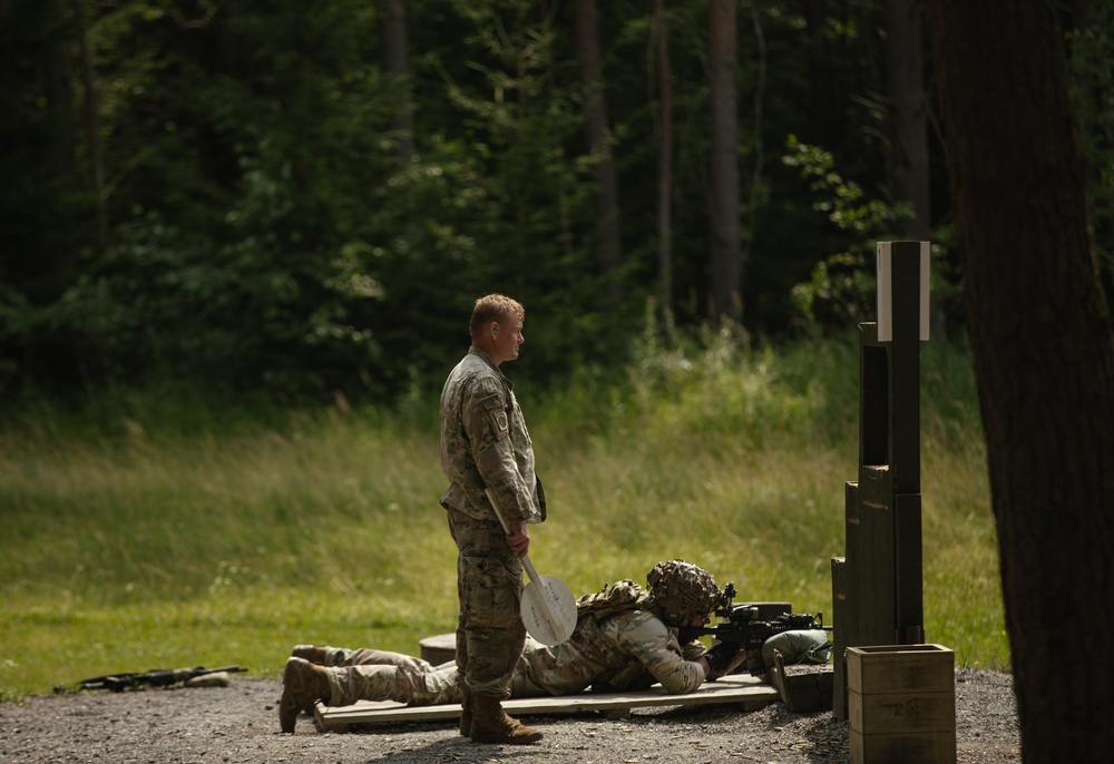 173rd Airborne Brigade Soldiers conduct M4 carbine qualification to prepare for Expert Soldier and Expert Infantry Badge [Image 2 of 7]