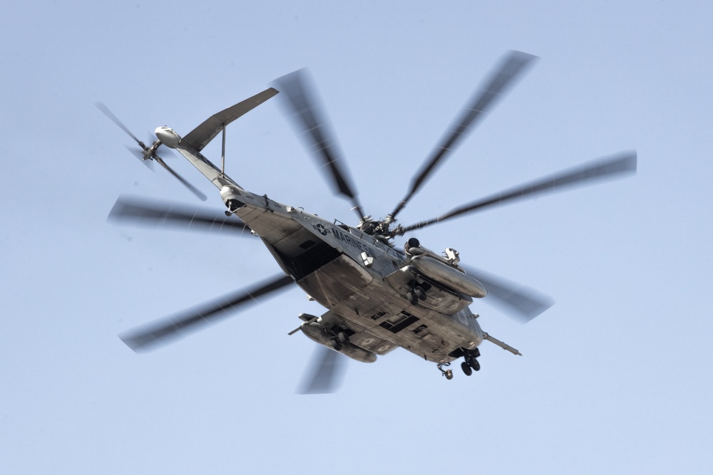 Col. Hunter celebrates final flight as a U. S. Marine Corps pilot