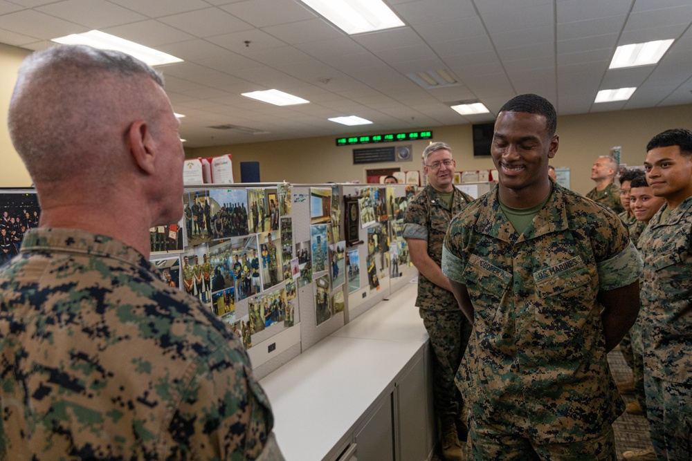 U.S. Marine Corps Commandant Gen. Eric Smith Visits Marine Forces Reserve and Marine Forces South
