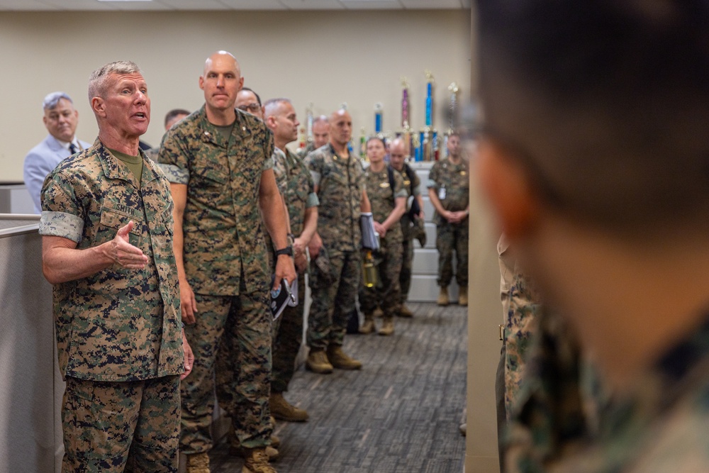 U.S. Marine Corps Commandant Gen. Eric Smith Visits Marine Forces Reserve and Marine Forces South