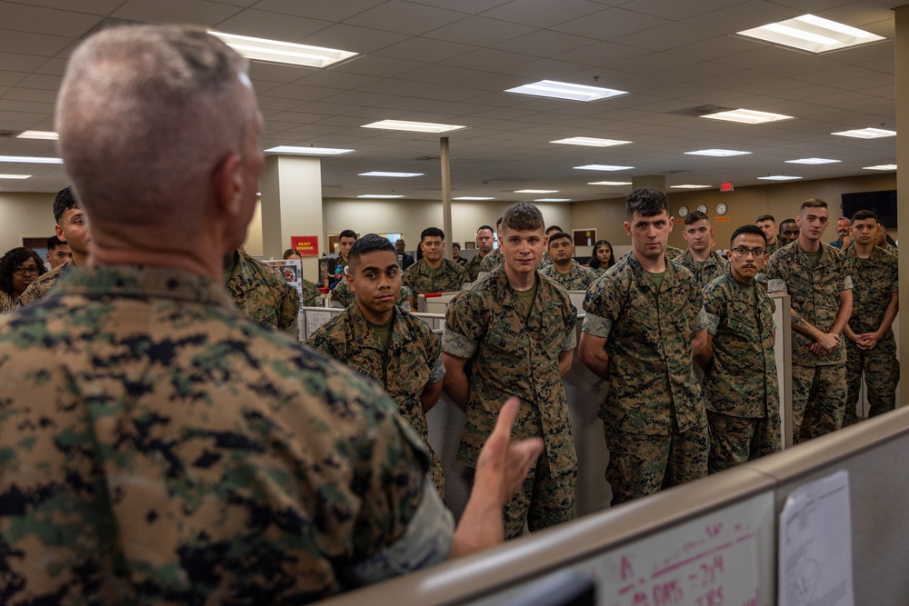 U.S. Marine Corps Commandant Gen. Eric Smith Visits Marine Forces Reserve and Marine Forces South