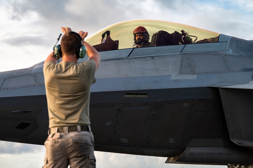 F-22s arrive in Tinian during REFORPAC
