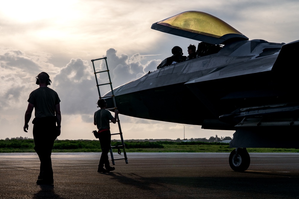 F-22s arrive in Tinian during REFORPAC
