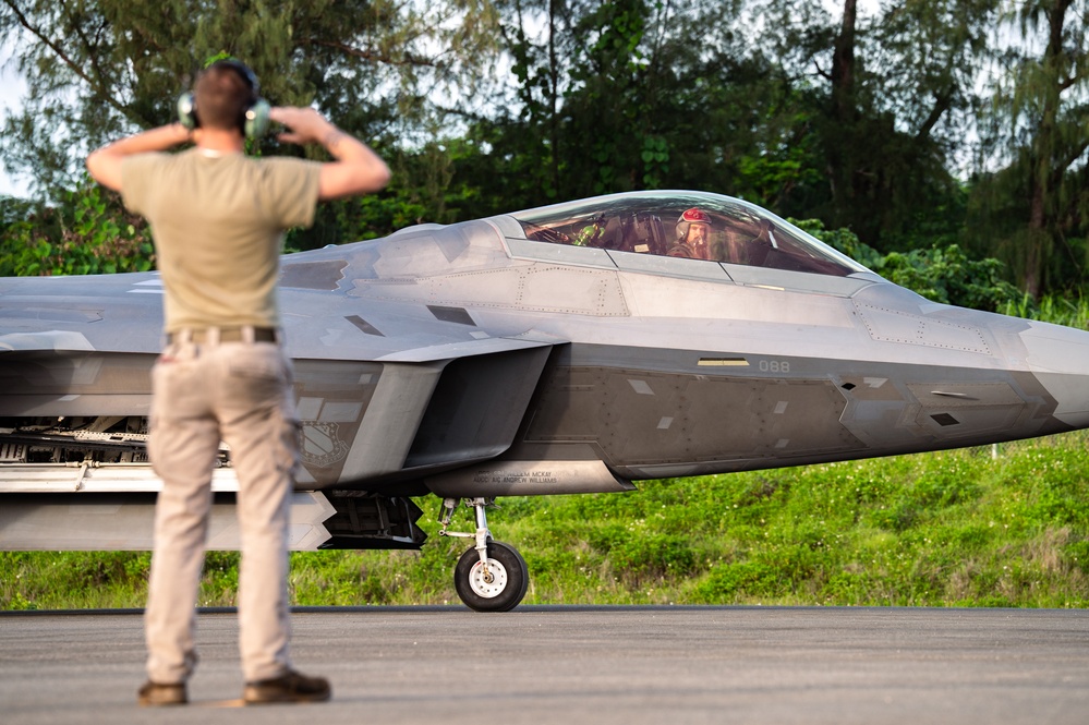 F-22s arrive in Tinian during REFORPAC