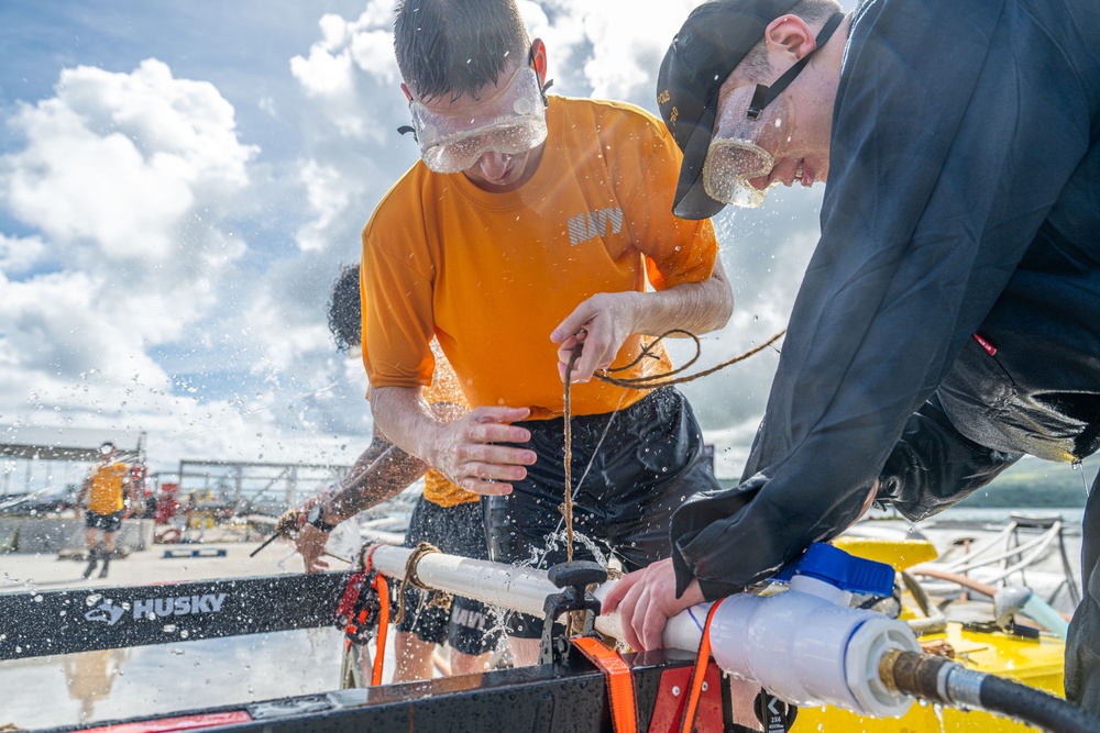 USS Annapolis (SSN 760) conducts damage control training