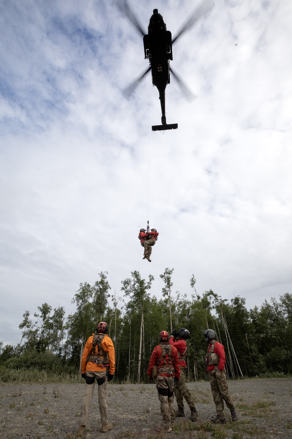 Alaska Army National Guard Dustoff crews conduct hoist training