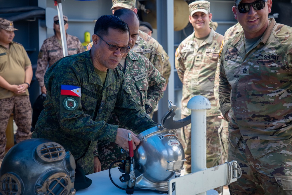 Senior Enlisted Allies visiting SSGT Robert T. Kuroda vessel