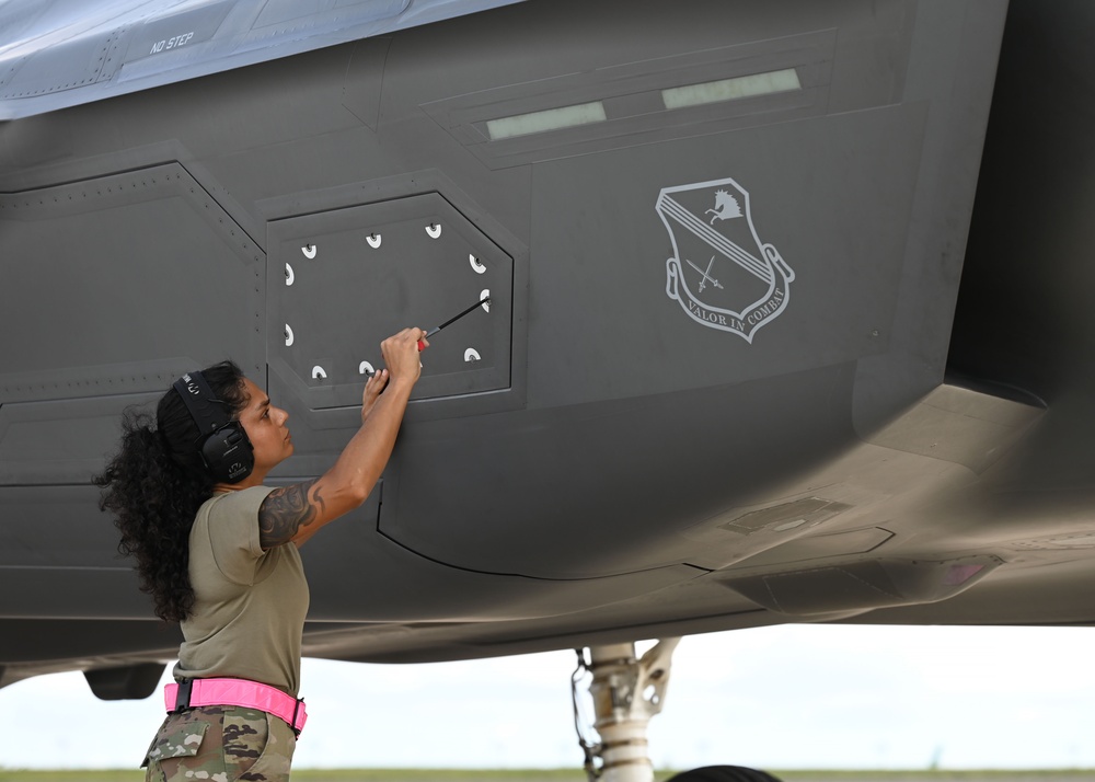 354 AEW maintainers launch F-35As for REFORPAC