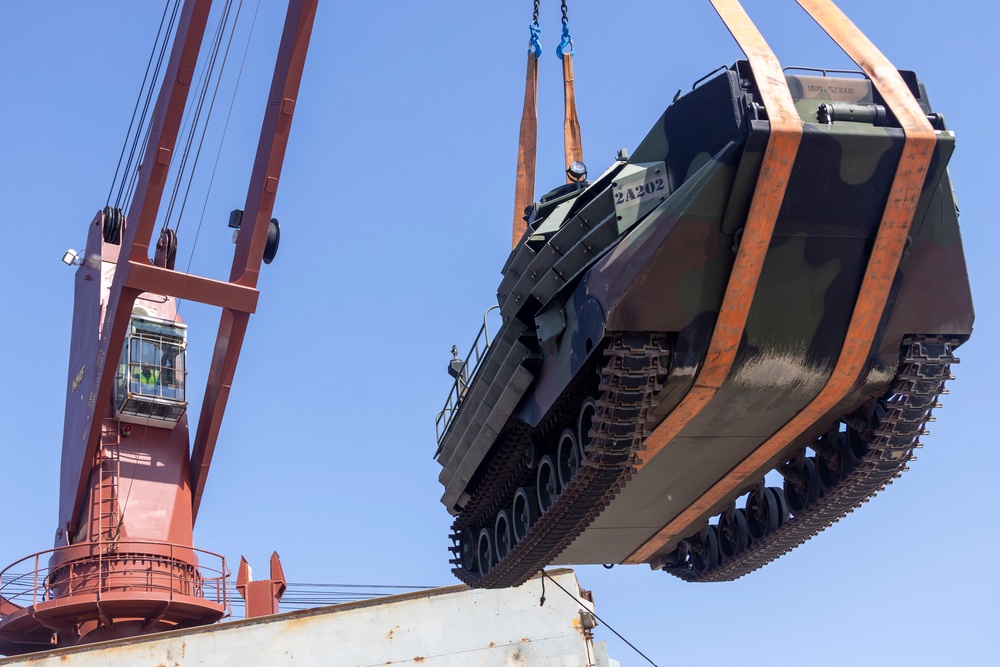 Native Fury 25: AAV Load up