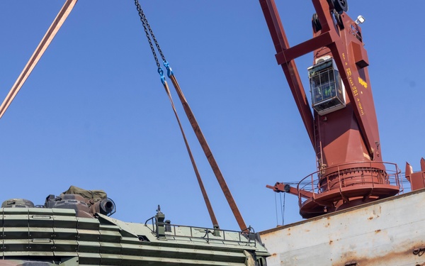 Native Fury 25: AAV Load up