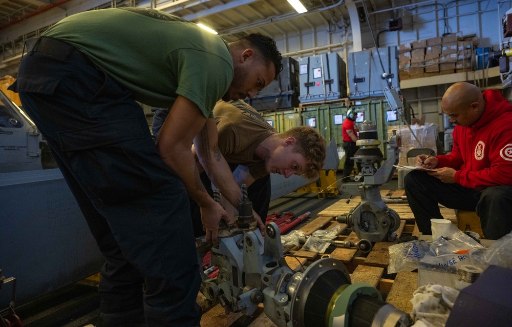 USS America (LHA 6) Conducts Maintenance during Exercise Talisman Sabre