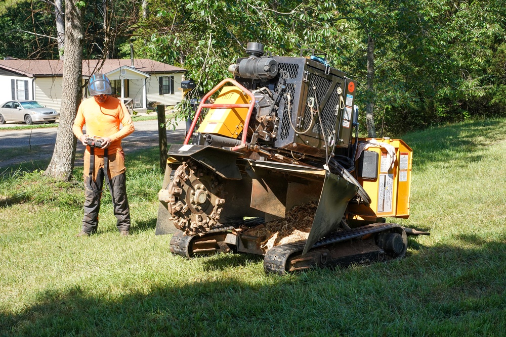 Private property debris recovery restarted in Polk County