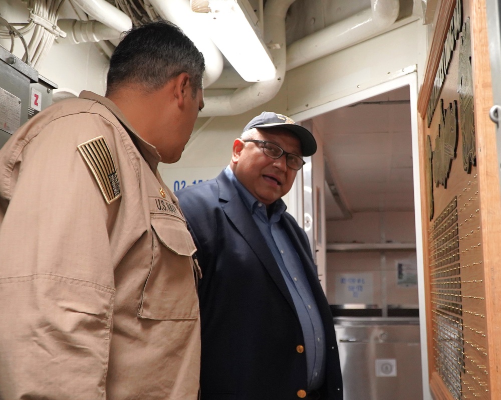 Former Secretary of the Navy (SECNAV) Carlos Del Toro visits USS Bulkeley (DDG 84) while at Naval Weapons Station Yorktown