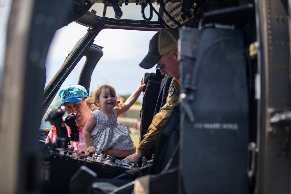 10th Mountain Division Strengthens Community Ties at 53rd Can-Am Festival