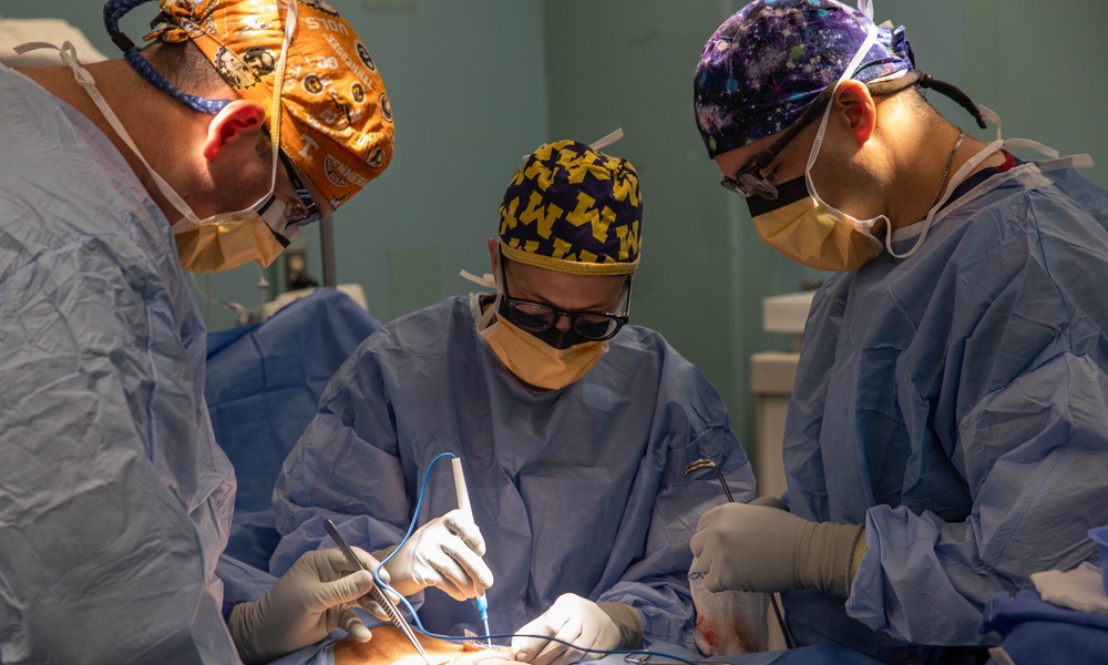 Surgery Aboard Comfort in Dominican Republic CP25