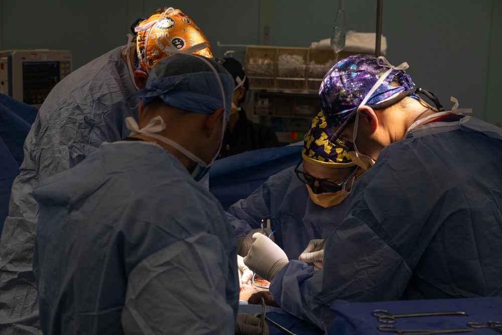 Surgery Aboard Comfort in Dominican Republic CP25