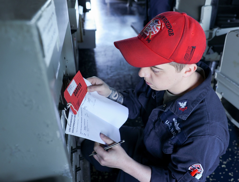 USS Bainbridge (DDG 96) Routine Maintenance