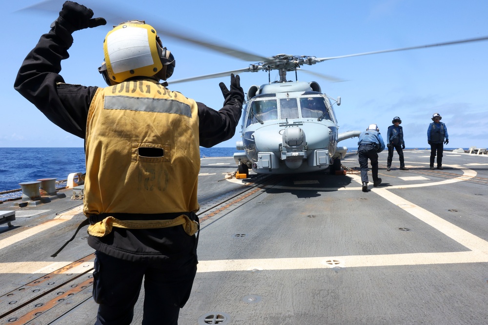 USS Bainbridge (DDG 96) Flight Deck Operations