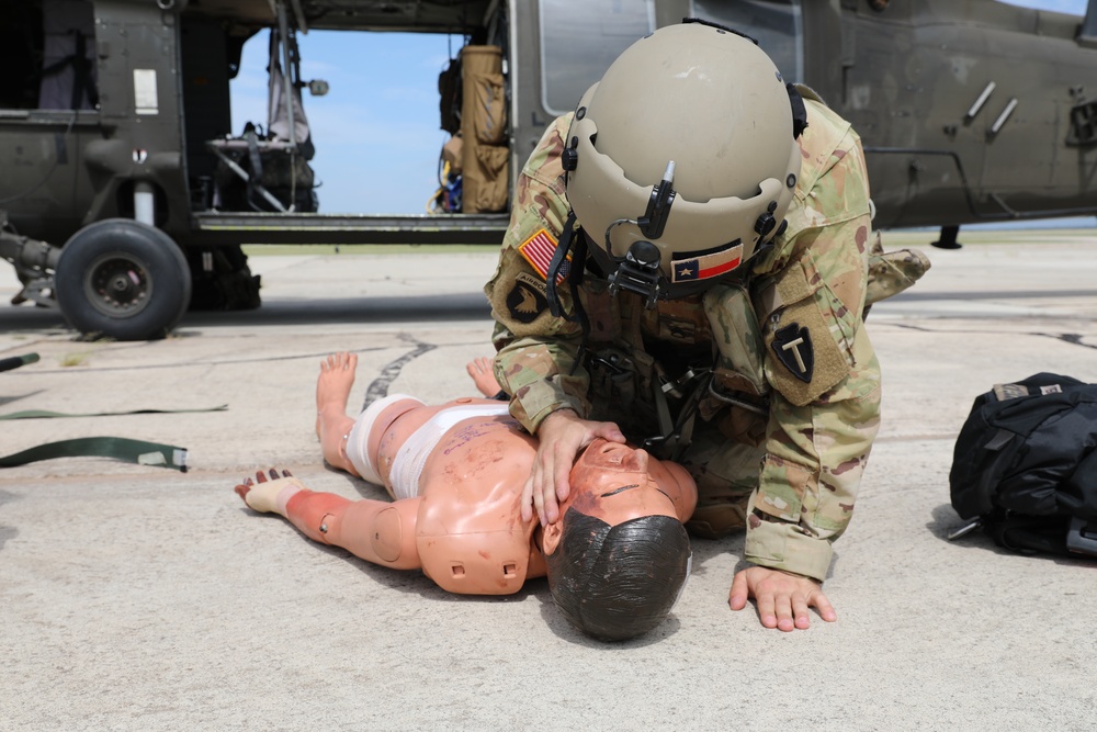 2-149 General Support Aviation Battalion Conducts Medical and Tail to Tail Training