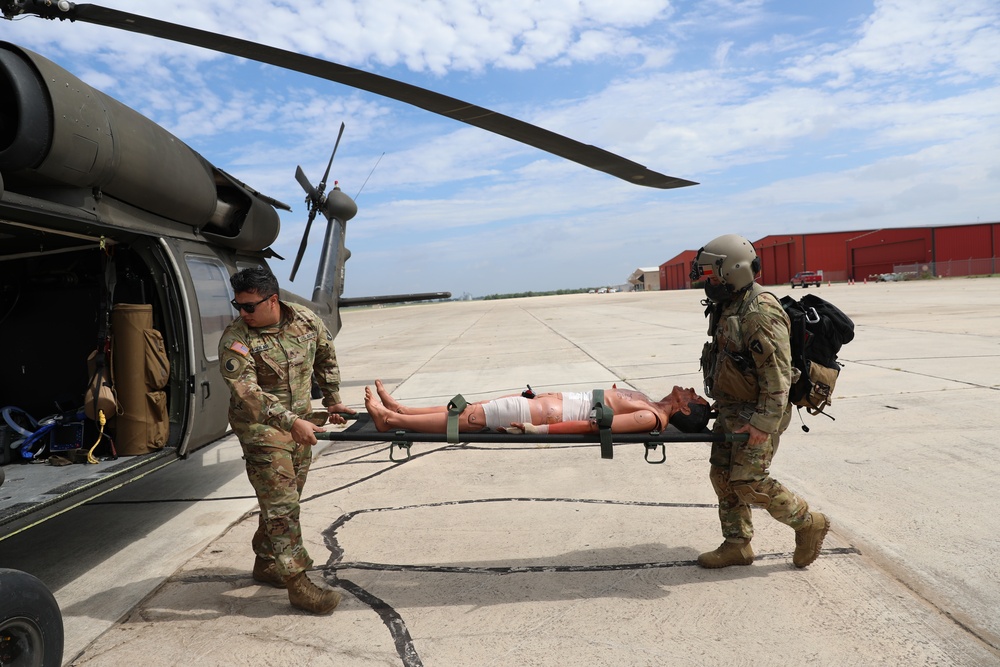 2-149 General Support Aviation Battalion Conducts Medical and Tail to Tail Training