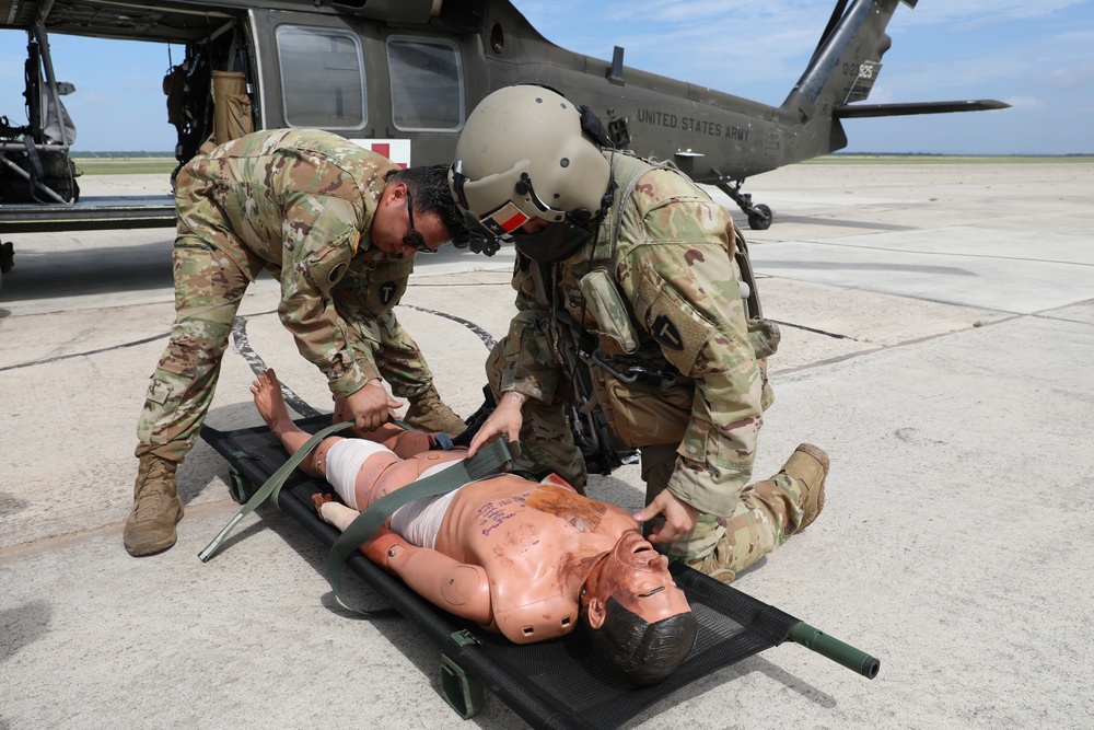 2-149 General Support Aviation Battalion Conducts Medical and Tail to Tail Training