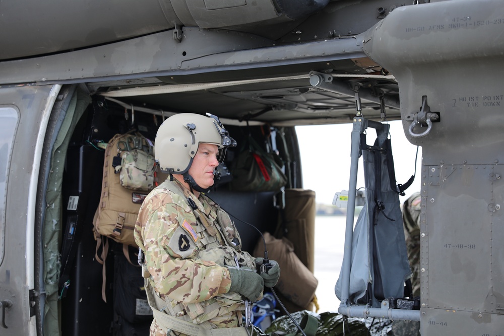 2-149 General Support Aviation Battalion Conducts Medical and Tail to Tail Training
