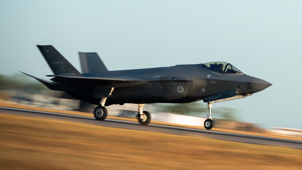 U.S., RAAF F-35 pilots launch international interfly during Talisman Sabre 25