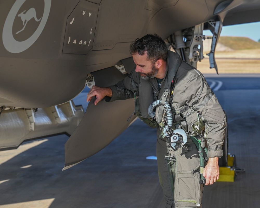 USAF launches first International Interfly with RAAF