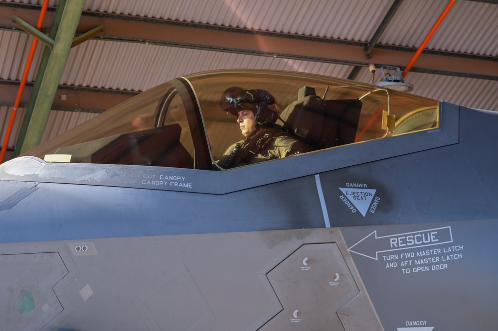 USAF launches first International Interfly with RAAF