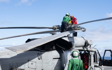 USS America (LHA 6) Conducts Routine Multi-Aircraft Flight Operations as Part of Exercise Talisman Sabre