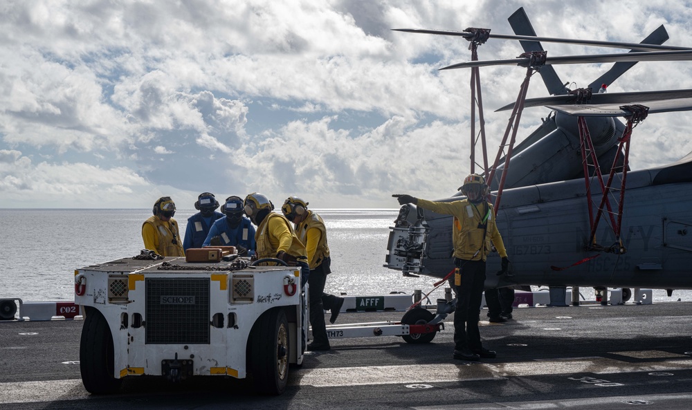 USS America (LHA 6) Conducts Routine Multi-Aircraft Flight Operations as Part of Exercise Talisman Sabre