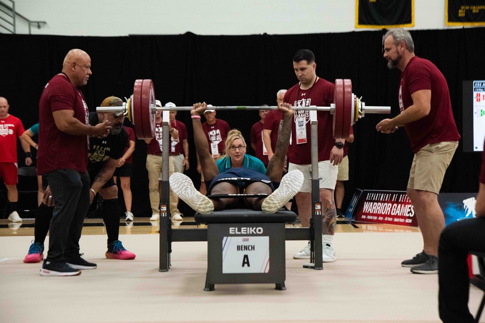 Team Navy competes in powerlifting during Warrior Games 2025